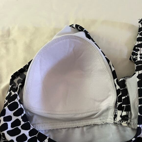 Miraclesuit Plus Size Black & White Dalmatian Dot Ruched One Piece Lined Wmn 16W - Picture 7 of 12